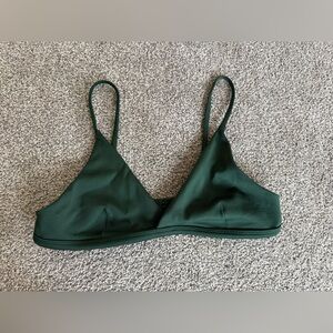 Left on Friday Women’s Sweet Victory Top in Palm (Green) Medium Top only used